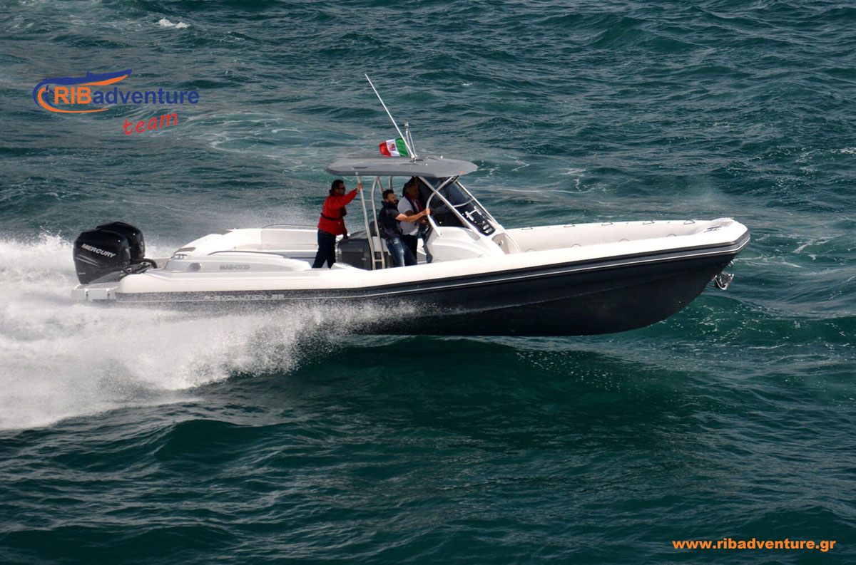 MAR.CO R-Evolution 35 with twin 350hp Verados