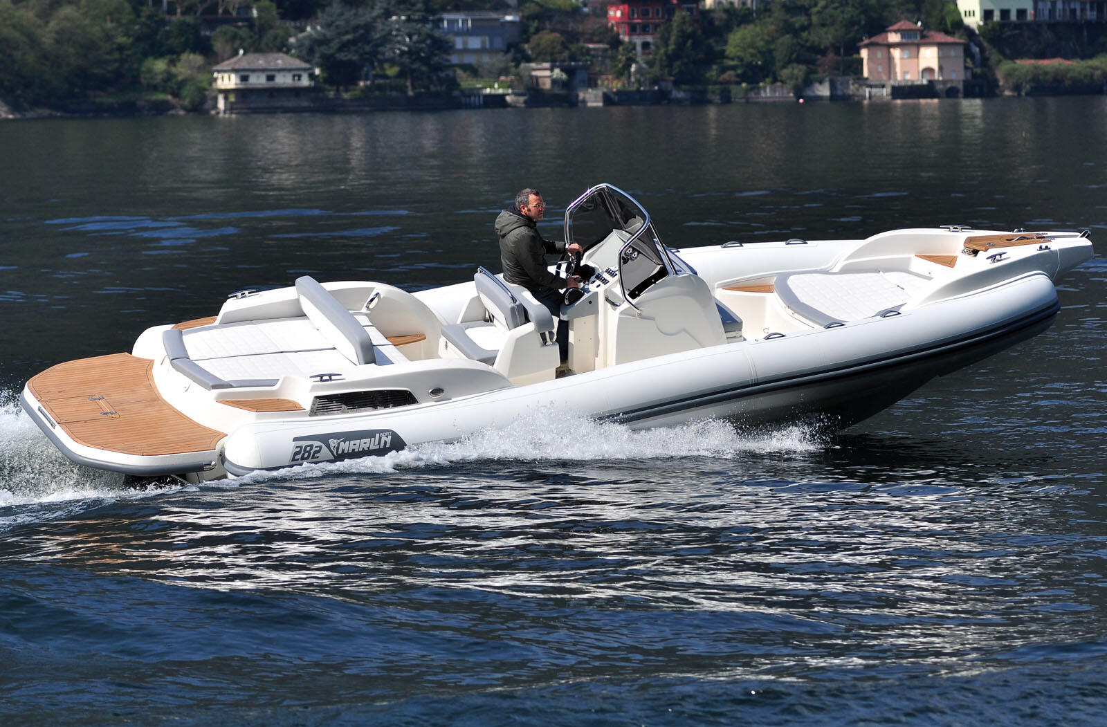 MARLIN BOAT 282 EFB with Mercruiser 6.2L 350hp