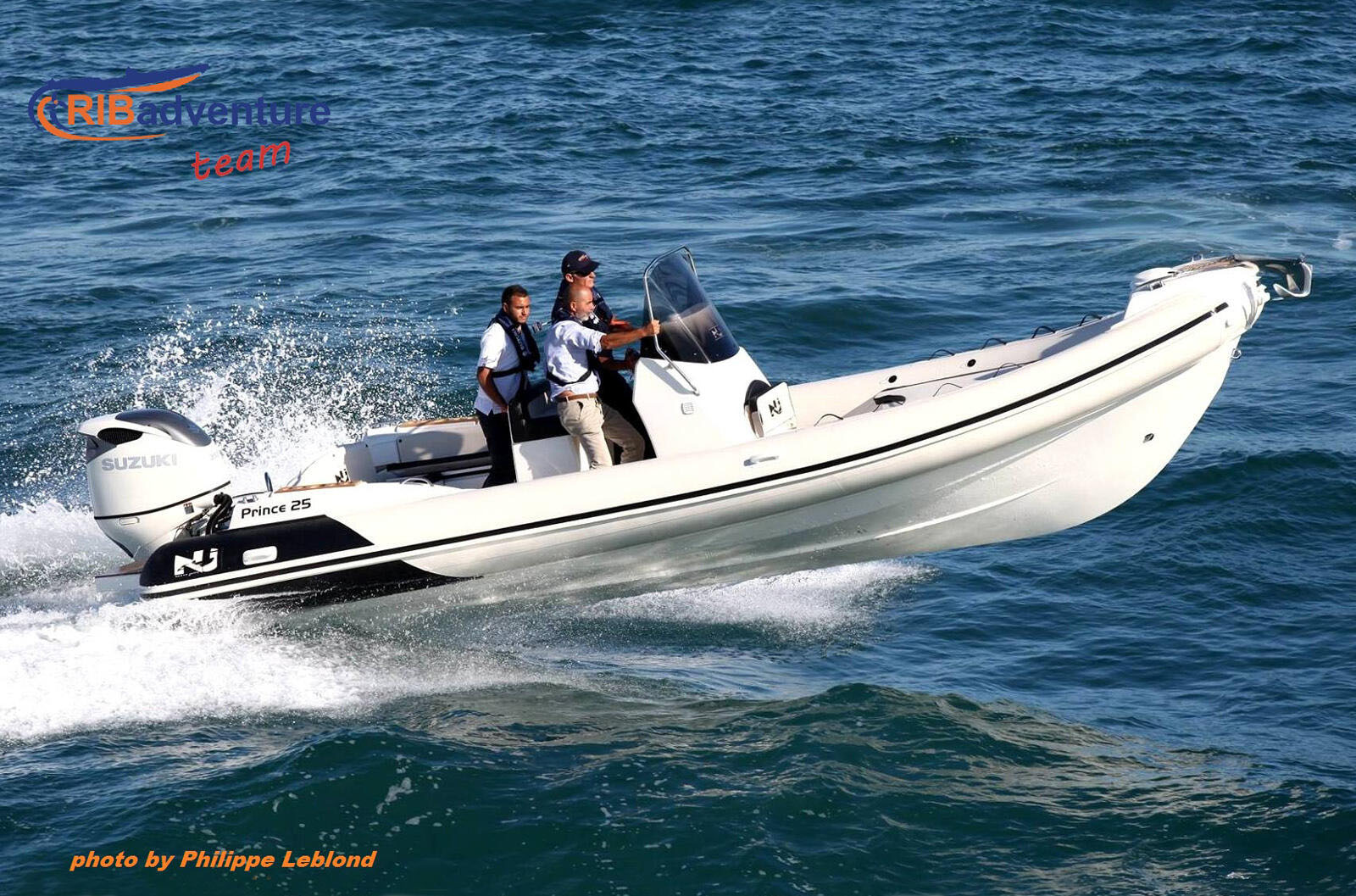 Nuova Jolly Prince 25΄ with 350hp Suzuki-dual prop