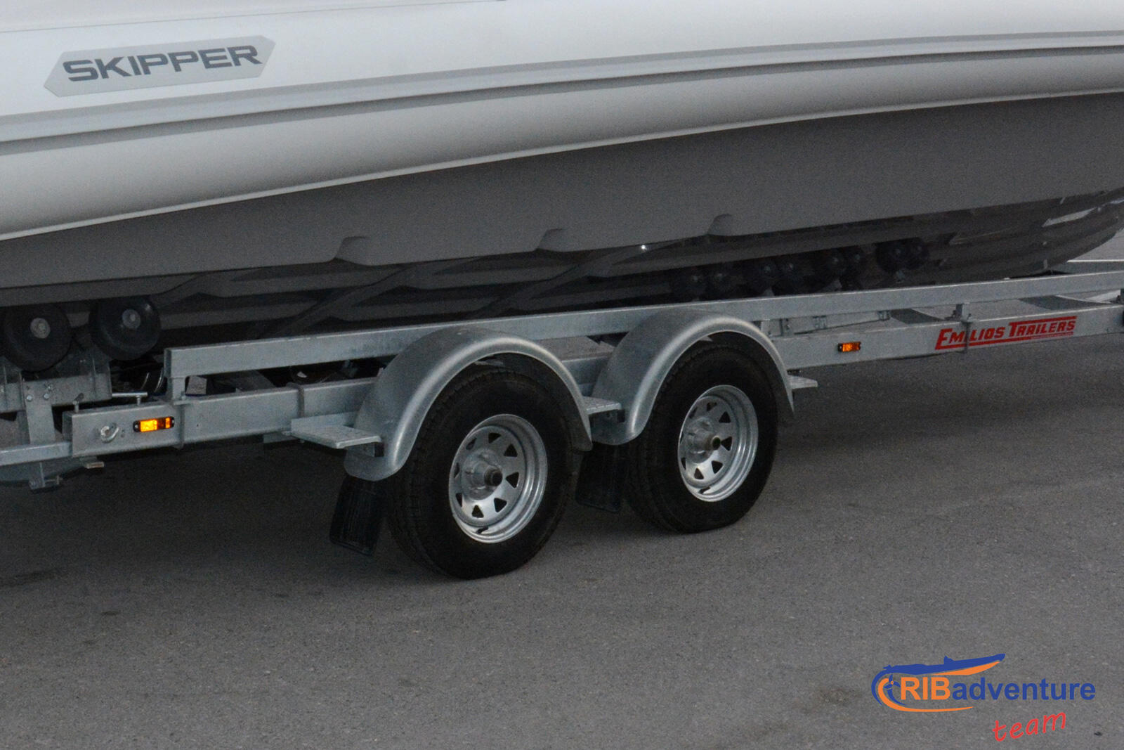 Few useful tips for towing a boat Trailer