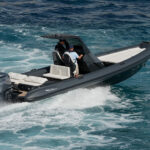 Single V6 350hp Yamaha Versus Twin 200hp Yamahas