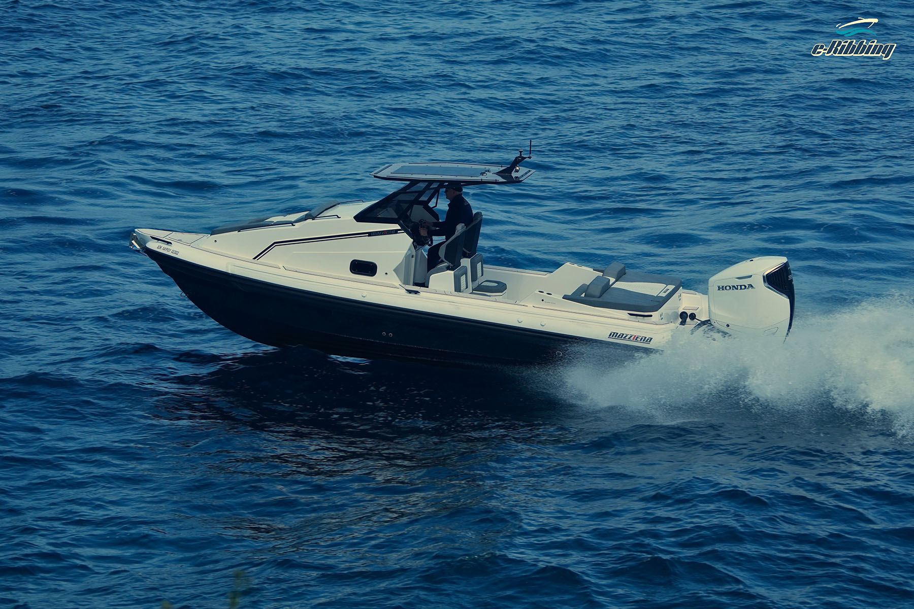 Mazziena 26CC – V8 350hp Honda